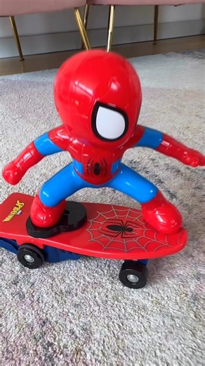 12K views · 29 reactions | Prend le contrôle de Spider-Man et son skateboard radiocommandé ️蘭 https://tinyurl.com/ry8mnans Disponible dans tous les magasins Smyths Toys et sur notre site à 34,99€ avec la référence 234293 ️ Livraison standard offerte dès 29€ d'achat, voir conditions en ligne  | Smyths Toys Superstores FR | Facebook