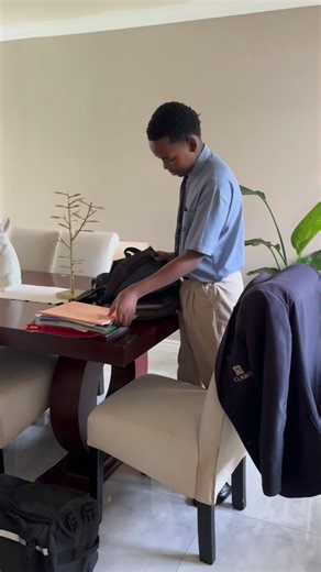 Vuyi Ntanzi on Instagram: "BACK TO SCHOOL!!🤩 One thing I don’t have to stress about when it comes to the kids going Back To School is the lunchboxes. @woolworths_sa has all my son’s favourite treats that sustain him for his very active and long High School days. From seasonal fruits, to a wide range of convenient snacks and tasty deli foods! It makes my weekly lunchbox planning so much easier! Oh, please do not sleep on the great savings from the Everyday WList promotions! #woolworths #ad #back