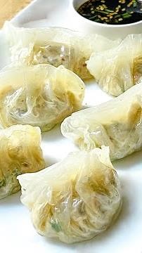 How to Fold Dumplings Using Rice Paper