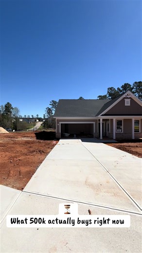 ⏳ **What $500K Actually Buys Right Now** 🏡 📍 In **Columbia, South Carolina**, $500K can get you **a lot more house than most markets**. The **median home price is around $250K–$265K**, meaning $500K is almost **double the typical home value in the area**. ([Realtor][1]) Here’s what **around $500K** usually buys in this market: 🏡 **4–6 Bedrooms** 🛁 **3–4 Bathrooms** 📐 **3,000–4,000 Sq Ft** 🌳 Large lot or luxury neighborhood ✨ Often **new construction or fully upgraded homes** In many cases 