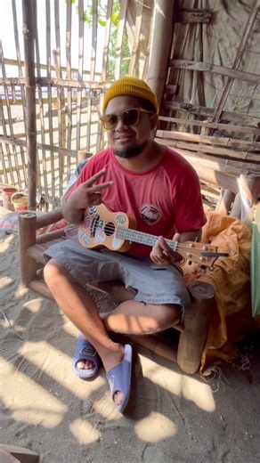 Post Malone – Sunflower (Chorus) | Ukulele Acoustic Beach Cover #postmalone #Sunflower #ukulelecover