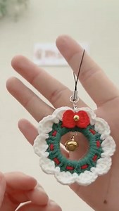 2.6K reactions · 672 shares | Crochet a Cute Christmas Wreath in 2 Minutes! ✨ Quick step-by-step using 4-ply cotton & 2mm hook. Make the wreath, add a bow & little bells—perfect festive DIY! #Crochet #ChristmasWreath #DIYCrafts #HandmadeDecor #holidaydiy | Jonalyn B. Mangunay | Facebook