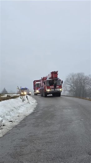 Feuerwehr Weinburg on Instagram: "LKW Bergung, 28.01.2026"