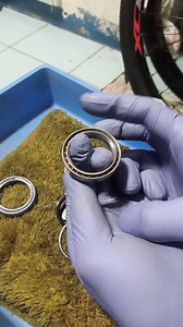 17K views · 73 reactions | Greasing a Bicycle's Sealed Bearing Headset . . #BicycleMaintenance #BikeHeadset #SealedBearing #BikeRepair #BikeGrease #CyclingTips #DIYBikeRepair #GreaseBearings #CyclingMaintenance #BikeCare #Reels #JayAngeloDeOcera | Gelo The Mekaniko | Facebook