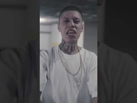 Santa Fe Klan - De La Calle Somos (Vertical Video)