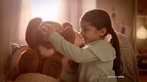 7.9K views · 99 reactions | ¿Quién ha pedido un mejor amigo para estas Navidades? Hemos escuchado que #Cubby da los mejores abracitos del mundo. 珞 Este oso juguetón trae más de 100 combinaciones de sonidos y movimientos para que sea la compañía perfecta de día y también de noche para tu peque. Cubby será vuestro mejor amigo.  Sí, porque el mejor amigo de tu hijo es tu mejor amigo también. <3 | Toys "R" Us España | Facebook