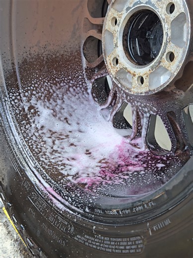 Wheely Clean Concentrate: Ultimate Wheel Cleaner Solution