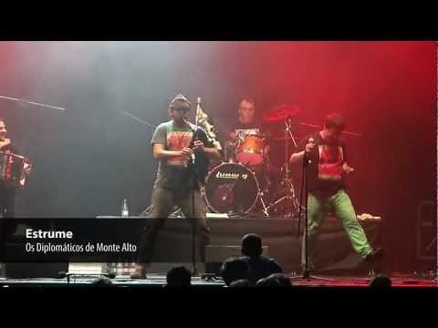 Os Diplomáticos de Monte Alto - Estrume (Directo Castañazo Rock 2012)