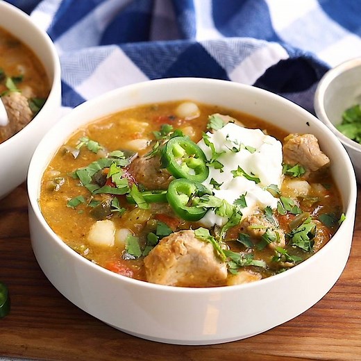 Green Chili. Made with pork tenderloin, roasted poblanos, and tomatillo salsa! Tastes like an all-day, slow-simmered chili, but you can pull it together when you arrive home from work. RECIPE HERE: https://www.wellplated.com/green-chili-recipe/ | Well Plated