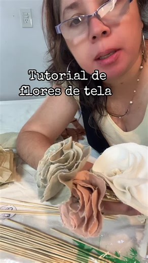 #creatorsearchinsights Tutorial Flores de Tela #emprendedoresconexitos #mayoristas #emprendoras #manualidad #floresdetela #ropadebebe #regalito #creatorsearchinsights