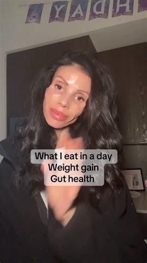 Motherhood-Holistic Health-All things wellness on Instagram: "What I eat in a day as a busy mom of two, healing my gut and trying to gain weight. Recently started incorporating beans into my diet and it’s made such a difference in my gut health! #fulldayofeating #wieiad #weightgain #health #beans @zevia @thecoconutcult @cocojune_organic @alohamoment"