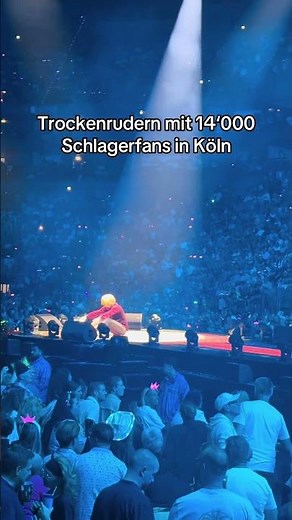 Trockenrudern mit 14‘000 Schlagerfans in Köln! Danke für das mega Konzert! 😍 #fans #schlager