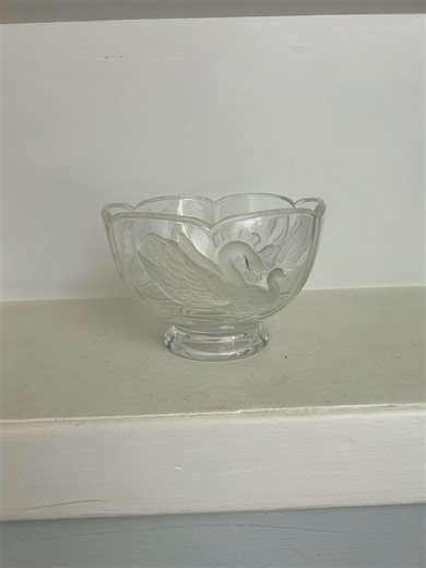 Vintage Teleflora 24% Lead Crystal Frosted Swan Bowl - Etsy