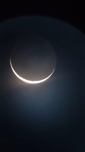 🌒 Earth's Glow Touches The #Moon