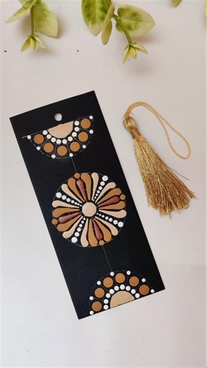 Easy Dot Mandala Bookmark #dotmandala #simplemandala #diyart #easypatterns #beginnerfriendly #artist
