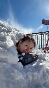 Longest time spent in direct full body contact with SNOW (female) 🥶