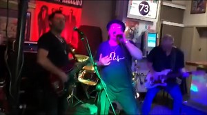 🎸 𝐒𝐔𝐍𝐃𝐀𝐘, 𝐉𝐔𝐍𝐄 𝟐𝟑 Copycat Killers return to the Elephant for an arvo of 70’s, 80’s & 90’s classic pub rock! They will have you remembering the good ol' days with their screaming guitar solos, thumping bass and solid drums. On stage from 3.30pm 🎟 FREE ENTRY! 🍽️ Book for lunch and stay for the show 👉 https://tinyurl.com/EnCBooking | The Elephant & Castle Hotel