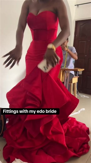 Edo Bride Fitting Session: Perfect Fit and Contour
