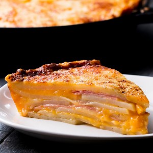 Do you love all things savoury? This cheesy potato "cake" is made for you 😍 RECIPE: https://tasty.co/recipe/cheesy-potato-cake | Tasty UK