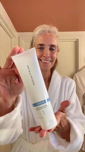 8.4K views · 99 reactions | A moment for your skin. 懶 Our REDEFINE Regimen is powered by Retinoid Science + Peptide Technology to reveal smoother, refined, youthful-looking radiance over time. https://rodanfields.visitlink.me/FfKK1j | Rodan + Fields | Facebook