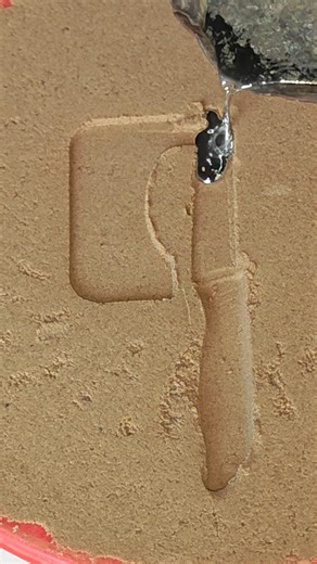 Molten Metallurgy on Sand #molten #metal