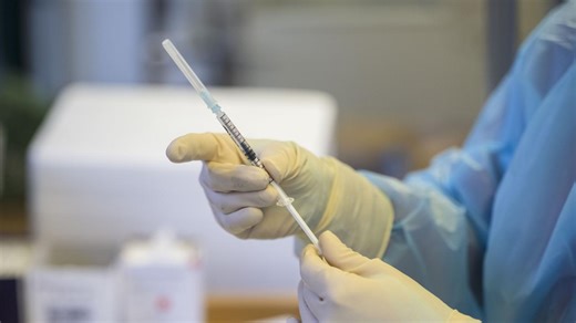 Graph reveals how Australia is faring in Omicron fight