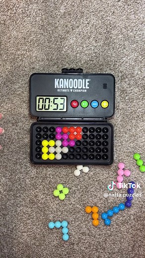 1-Minute Kanoodle Challenge: Red Puzzle Fun