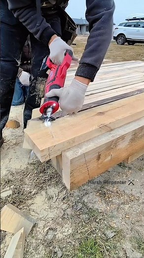Short Rafters of a Hip Roof - Marking and Cutting at The Correct Angle