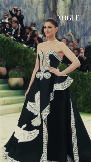 Anne Hathaway at the 2026 Met Gala | Vogue India