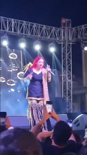 Jasmine Sandlas Live Performance| Performing Sip Sip Song |Black Suit #jasminesandlas #energeticshow