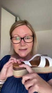 Stylish & Comfortable Flatform Sandals - Perfect Height & Cushioning!