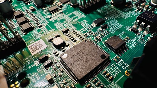 I Cracked Open the IK Multimedia AXE I/O One