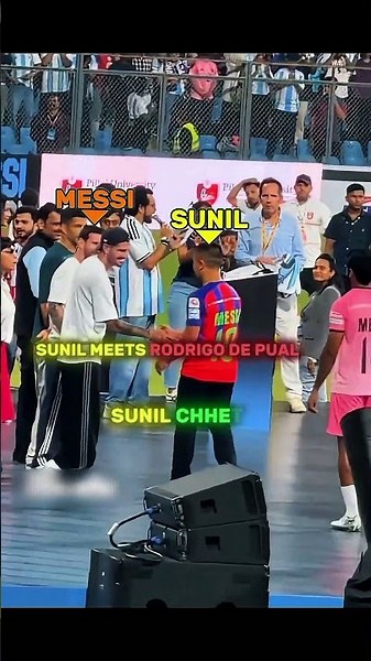 Messi Shocked Reactions to Sunil Chhetri🥶😳#shorts #sunil #messi #indianfootball