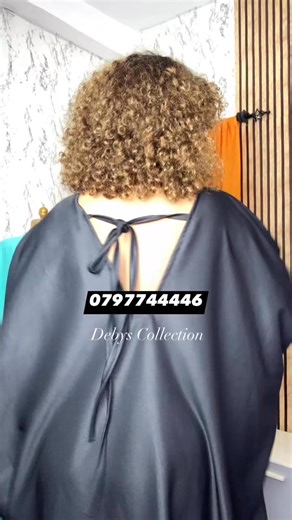 C’est pas une tenue classe qui est la comme ça 🥰🩷🖤💚 viens prendre pour toi. 12k. | DEBYS Collection Relais