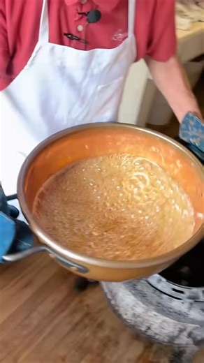 HOW we CLEAN the pots at the Candy Store! 🍭🍬🍫🍯🫧 | Logan’s Candies