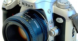 Nikon U2 (N75, F75) 35mm AF SLR Film Camera