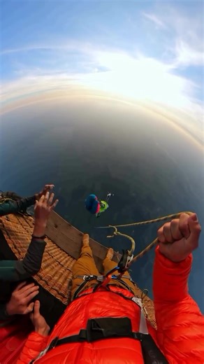 Exploring the Thrills of Skydiving Adventures