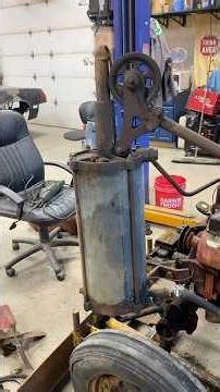 International harvester Farmall B exhaust lift #coverts #tractor #history #farming #restoration ￼￼