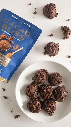 These simple drop cookies are a delicious way to give your oven a break and satisfy your sweet tooth! Plus, the kids love ‘em! Cacao Bliss No Bake Cookies are the perfect treat for after school, as special snacks, or as gifts! 🤎 Here’s how to make them: ✨Cacao Bliss No Bake Cookies✨ INGREDIENTS 1/2 cup butter 1 cup nut butter 1 tablespoon vanilla Pinch of sea salt 1/2 cup nut milk 3/4 cup coconut sugar 1/2 cup Cacao Bliss 3 cups raw oats DIRECTIONS In a large saucepan over medium heat, combine 