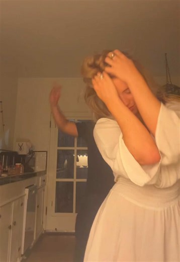 LexeeSmith (@lexeesmith)’s videos with Take it off