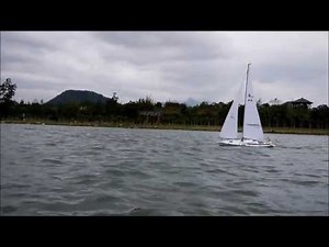 Kyosho Fairwind 900 in fair wind