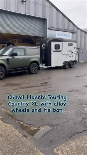 First of 2 Cheval Liberte horse trailers leaving us today. Cheval Liberte Touring Country XL with alloy wheels and tie bar. Thank you for your purchase 💥 📍Oundle Marina, Barnwell Road, Oundle, Northants PE8 5PB 🐾 For all your trailer needs please reach out using the details below: 📞01832 770 888 📱07500 810523 📧 info@bigbeartrailers.co.uk 💻 https://bigbearoutdoor.co.uk 💷 Finance options available 🤝 Part exchange considered 🔒 Trailer security accessories 🚨 New trailer trackers 📸 Traile