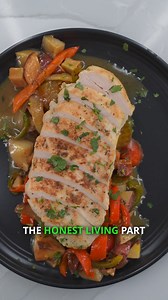 25K views · 532 reactions | Experience the difference of fresh, chef-prepared, and dietician-approved meals delivered right to your doorstep!  No Prep, No Mess Meals 陵 Gluten Free & Dairy Free Options 朗 Meals Under 500 Calories ⏰ Ready in Minutes Enjoy 25% off your first 3 orders with code ORDER3 when you subscribe to your weekly meals! | Eat Clean Bro | Facebook