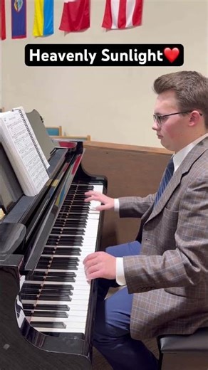 Heavenly Sunlight / piano hymns / relaxing encouraging #hymns #piano ￼