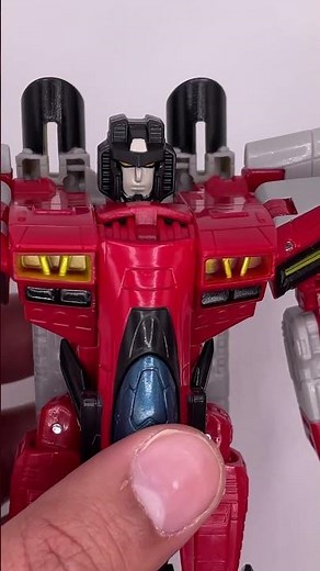 Is Legacy Starscream Armada any good?
