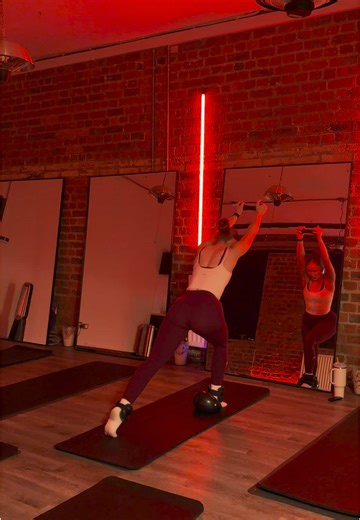 top tip: don’t try this after leg day🤭 studio: The108Studio wearing: @Oner Active #pilatesinstructor #pilatesclass #classplan #pilates #hotmatpilates