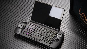 One Gx1 Pro: 7-Zoll-Mini-Laptop mit Gamepad kann gekauft werden - Golem.de