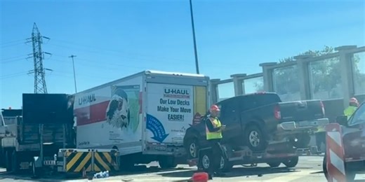 Multi-vehicle crash closes lanes on I-81