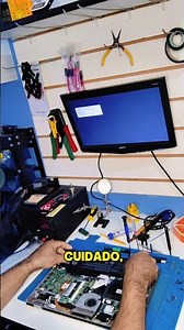 Instalação bateria notebook Dell #pc #dell #hardware #manutençãonotebookdell