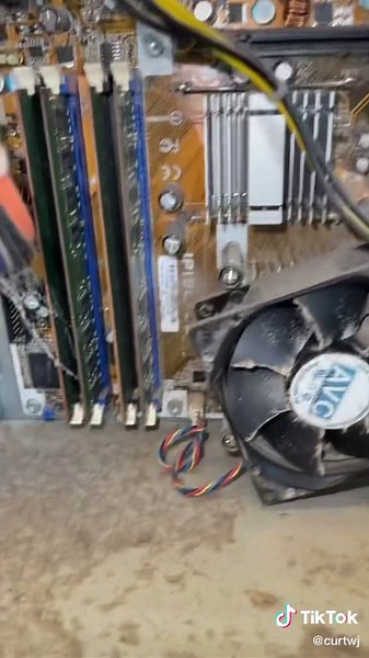 Dirty HP Computer Inside 😱: Cleaning and Repair